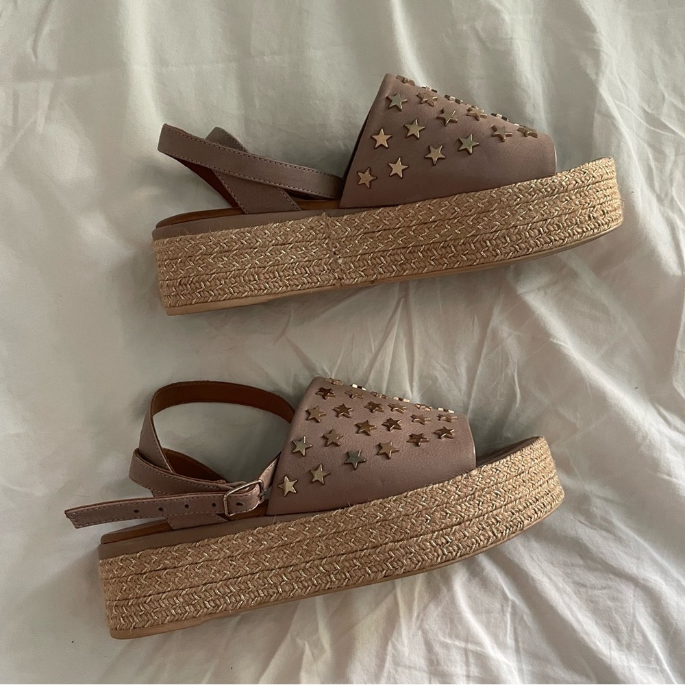 Star studded flatform sandals